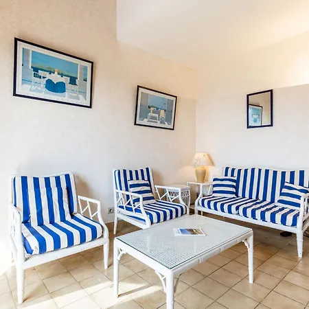 Apartment Le Bois Du Roy By Interhome